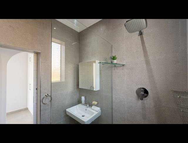 2 BEDROOM APARTMENT TO LET IN MUSGRAVE